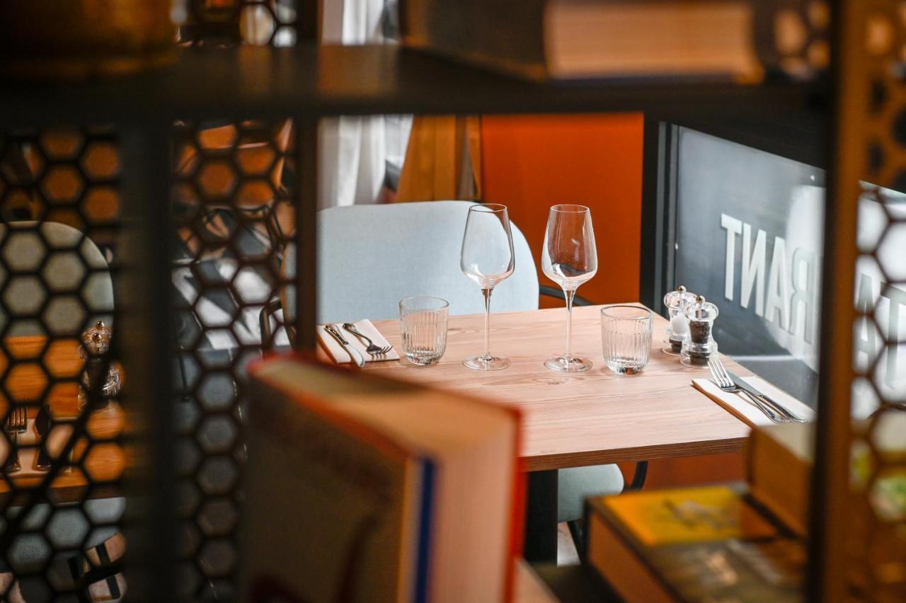 Tribe Paris La Defense Esplanade Hotel กูร์เบอวัวร์ ภายนอก รูปภาพ
